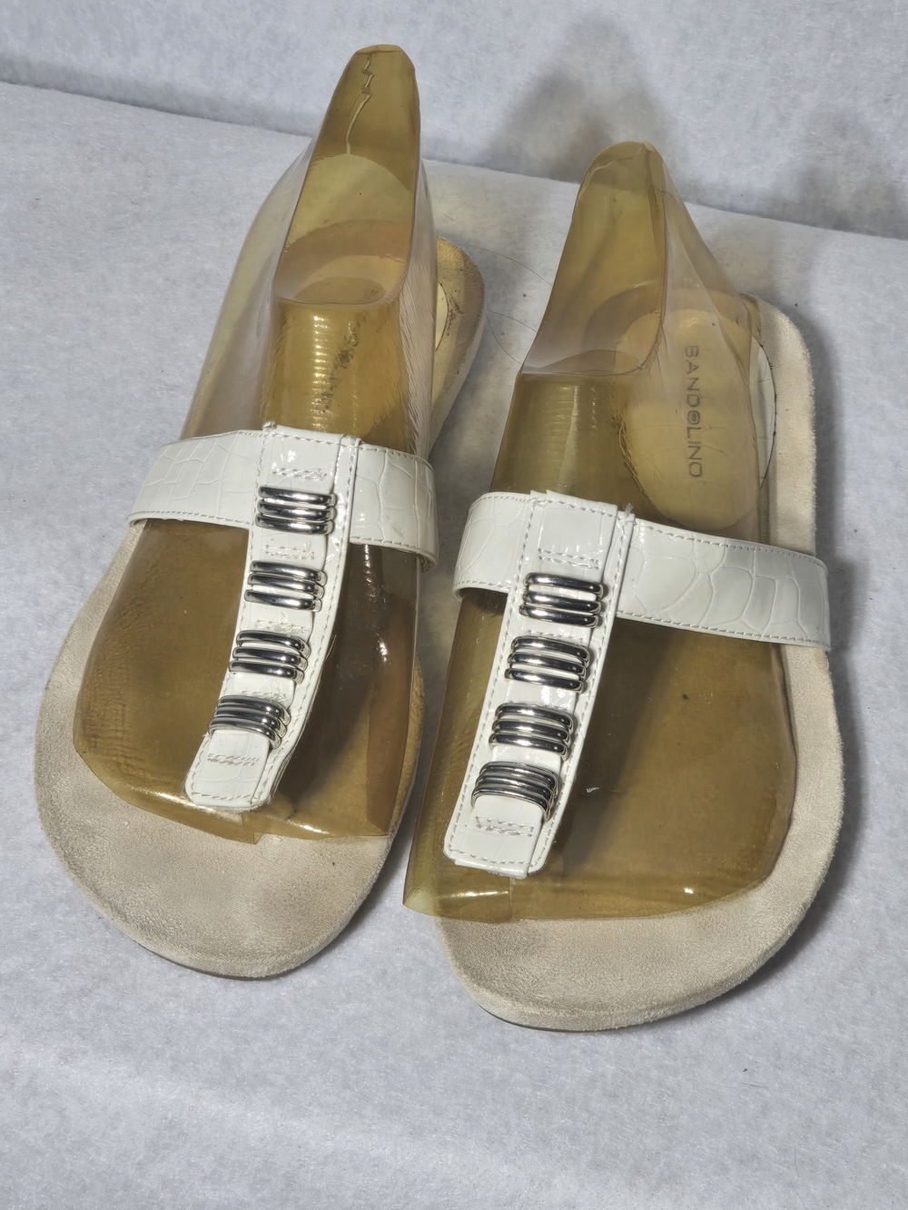 Bandolino White Croc-Embossed T-Strap Sandals with Silver Accents Size 7.5